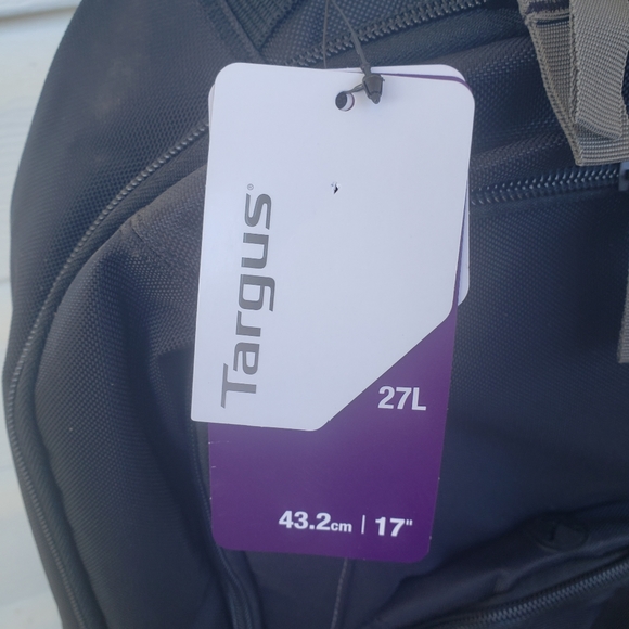 Targus Groove 27L Laptop Bacpack! - Picture 4 of 12